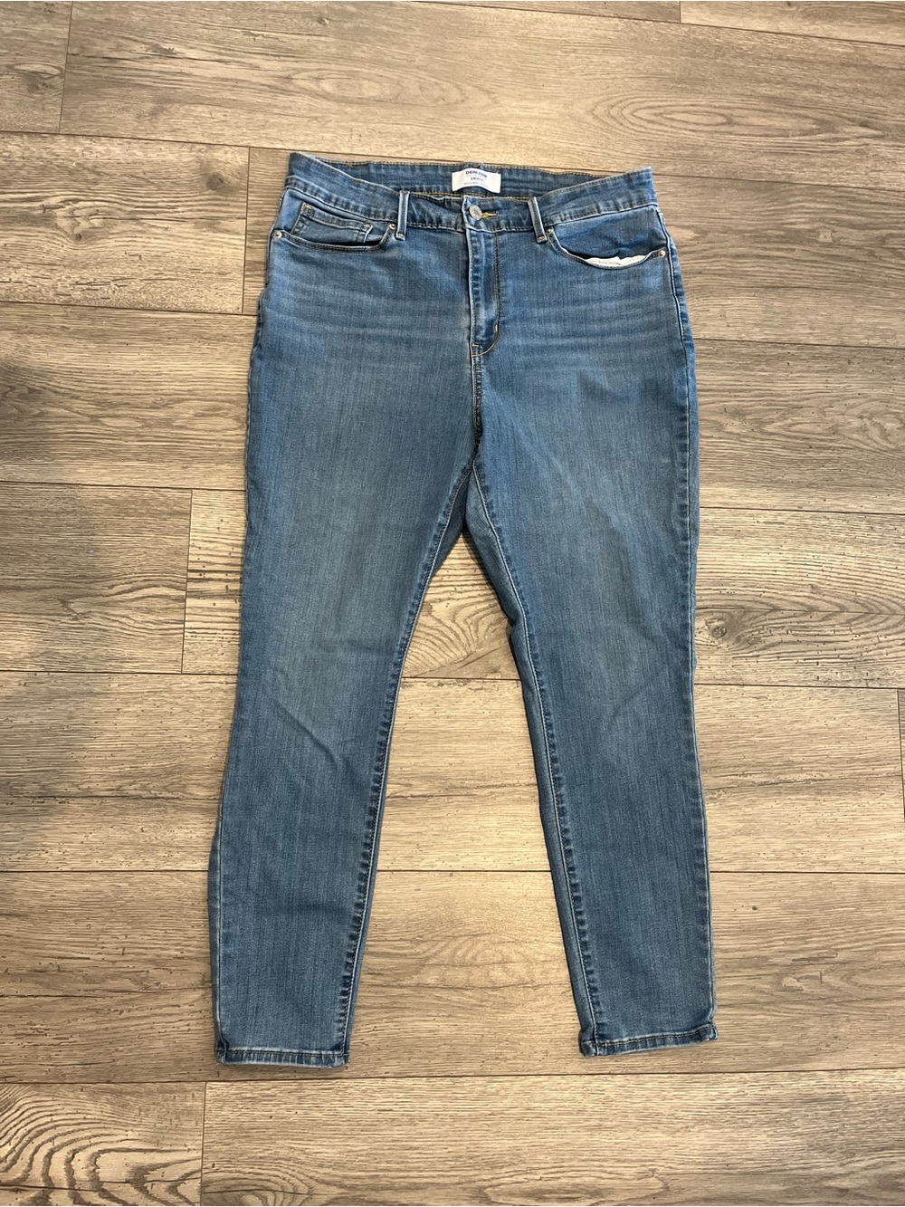 DENIZEN from Levi's Women’s High-Rise Skinny Jeans Medium Blue 12 Petite Stretch